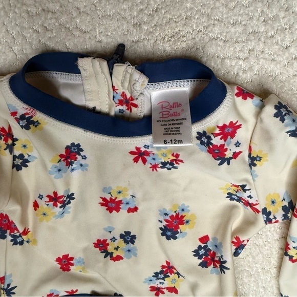 RUFFLEBUTTS Petal Parade Skirted One Piece Suit
Rashguard Size 6-12months - Picture 3 of 7